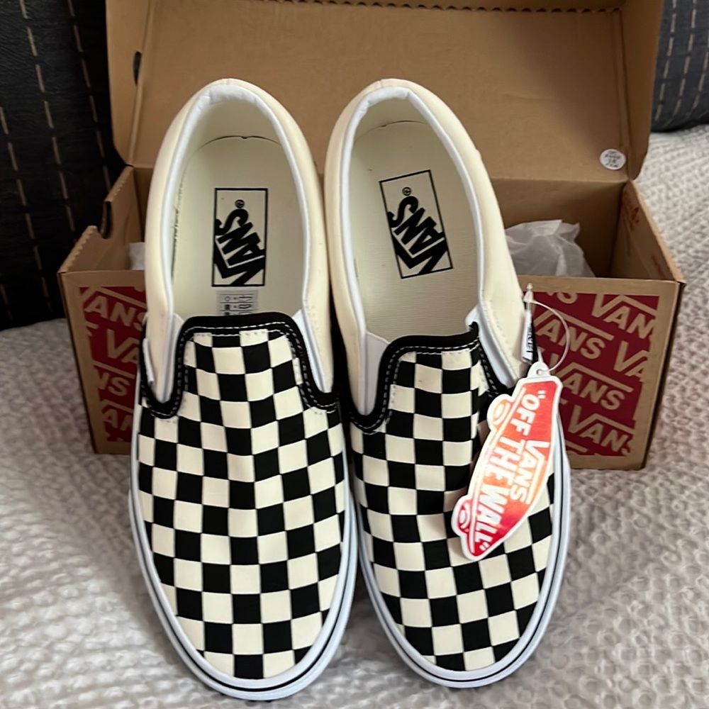 NIB Classic Slip on Platform Vans